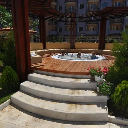 Апартаменти Harmony Jungle - Veron